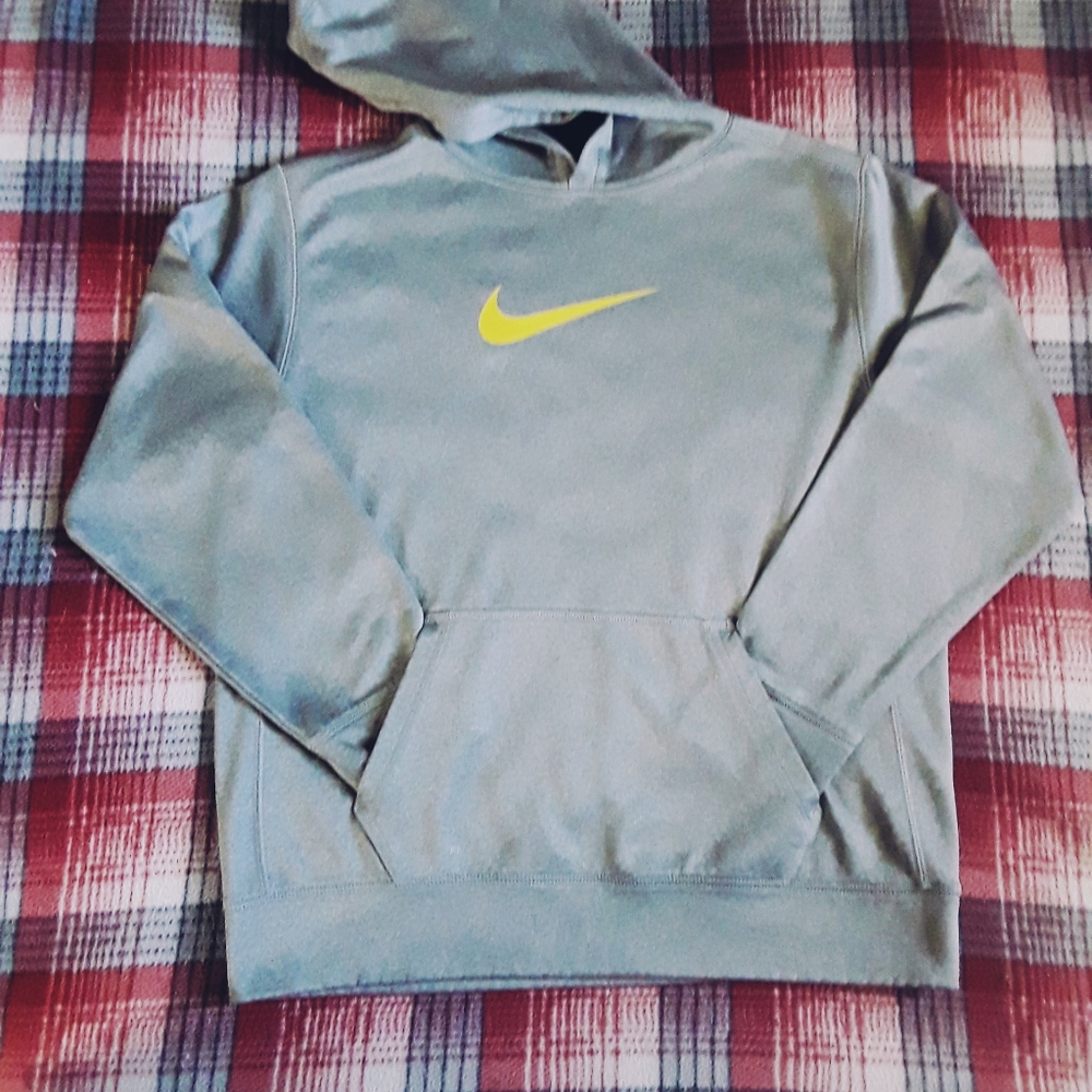 SOLD.......Boys NIKE sweatshirt(xlarge)